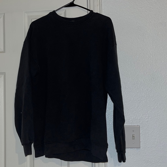 Lee | Tops | Plain Black Crewneck 